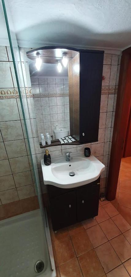 Θέα Μπροστά Στη Θάλασσα Appartement Néa Péramos Buitenkant foto